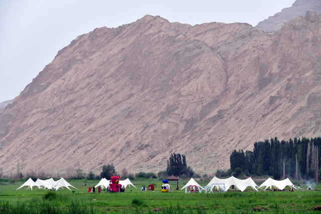 Rural Tourism Drive Brings Visitors, Prosperity to Xinjiang Villages