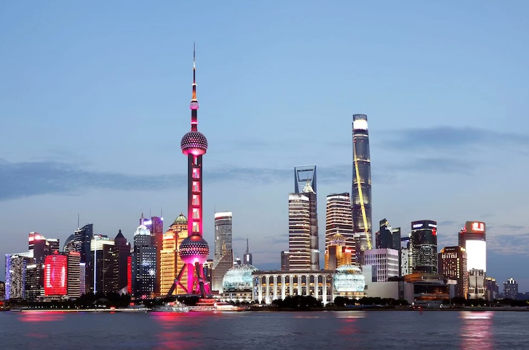 Accelerate Shanghai's Development as An International Financial Center and Explore New Paths for the Internationalization of the Chinese Yuan