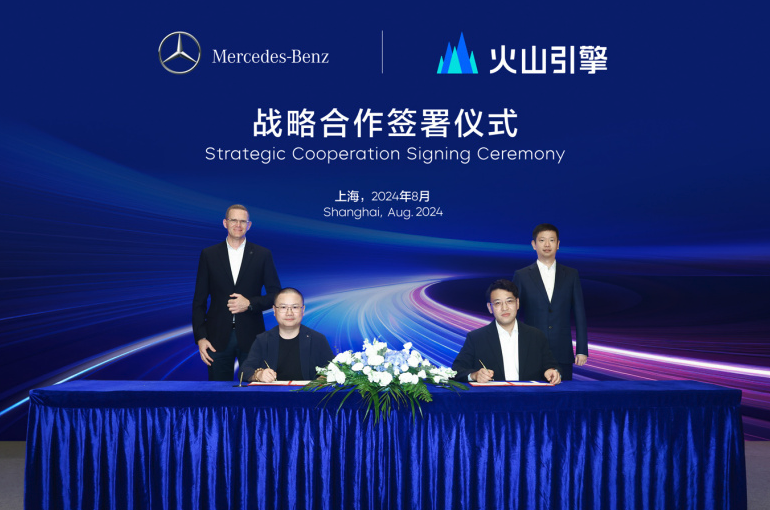 Mercedes-Benz China, ByteDance’s Cloud Arm Link Arms on AI, Smart Cockpits