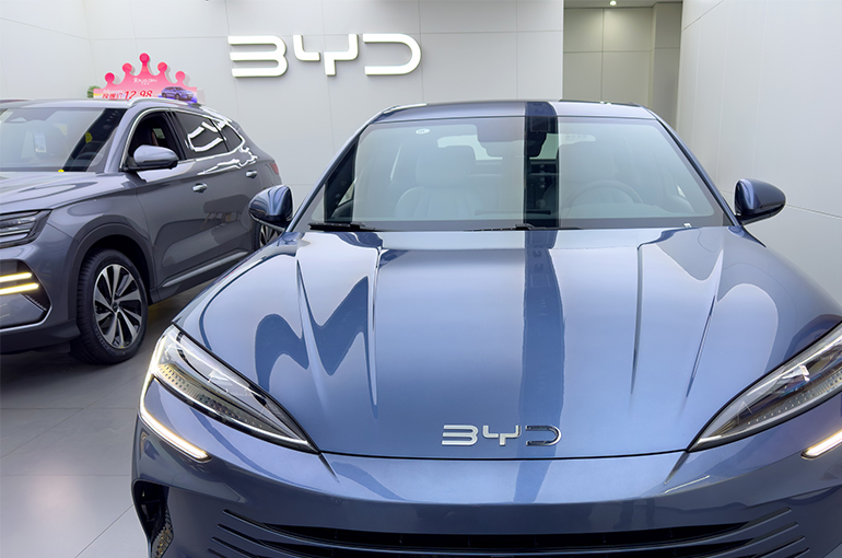 China's BYD Starts Hiring at Zhengzhou Plant Again Amid Labor Shortage