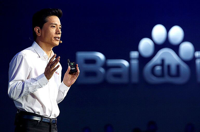 Ernie Chatbot Use Soared 12-Fold in First Half, Baidu’s Robin Li Says