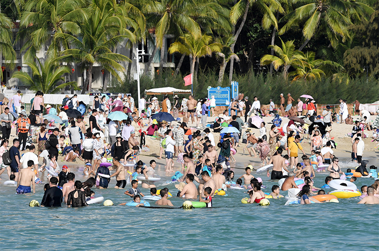 Chinese Tropical Paradise Sanya May Have More Foreign Tourists Next Year Than Before Covid, Official Says