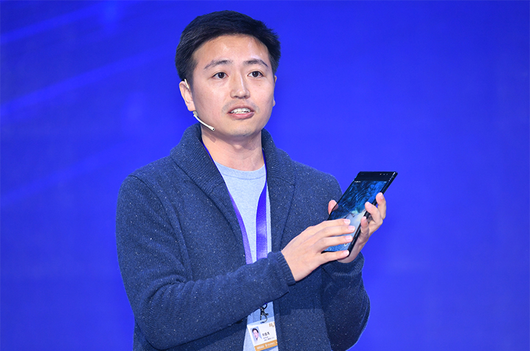 [Exclusive] Royole's Founder Has Left Top Roles Bankrupt Chinese Foldable Phone Maker, Ex-Staffer Says