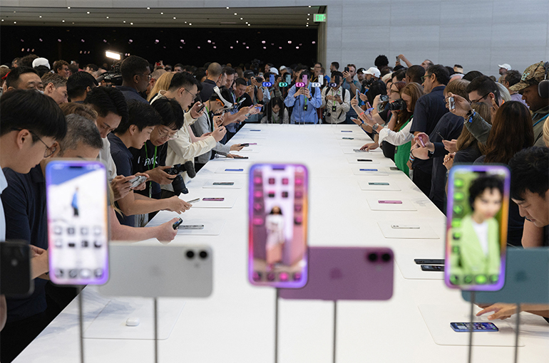 [In Photos] Apple Releases iPhone 16, Other New Products