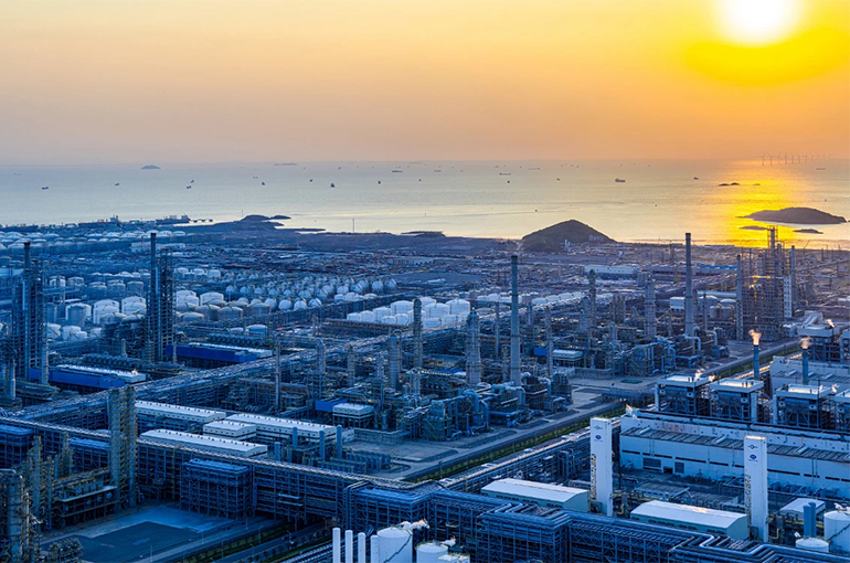 China’s Rongsheng, Saudi Aramco Ink Deal to Expand Jubail Oil Refinery