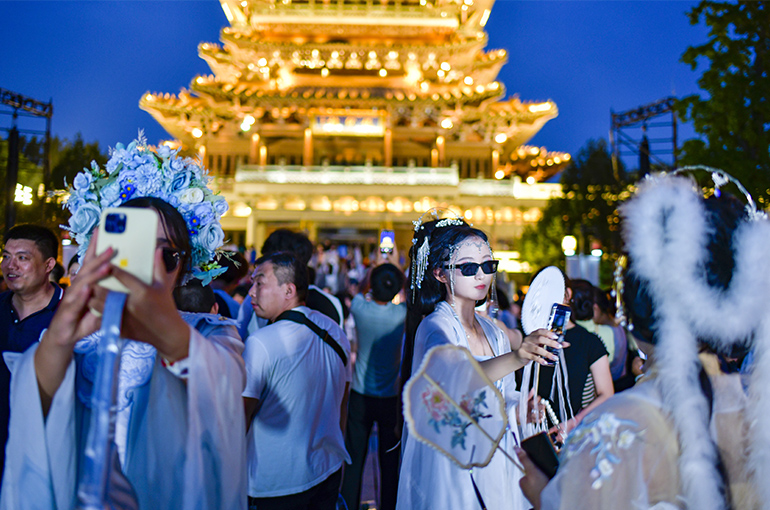 China's Travel Bookings Jump 30% as Mid-Autumn Festival Nears