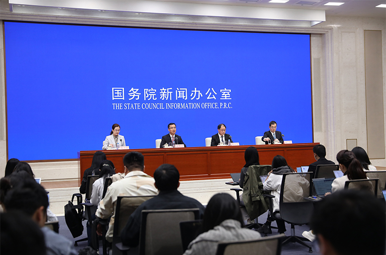 China Aims for Comprehensive Data-Sharing System by 2030