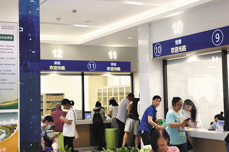 Shanghai’s Daily Pre-Owned Home Sales Exceed 1,000 Units for First Time in Four Months