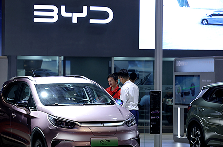 China’s BYD Hires Stellantis UK Ex-GM for European Team