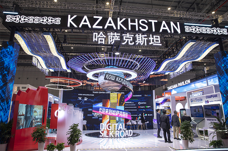 CIIE: Kazakhstan Seeks Closer Digital Ties With China on E-Commerce, Investment