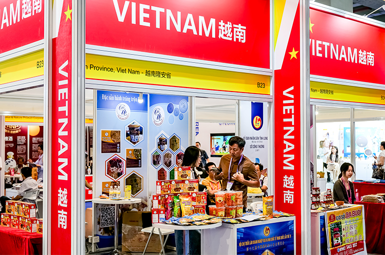 Over USD13.3 Billion Worth of Intended Deals Inked at China International SME Fair