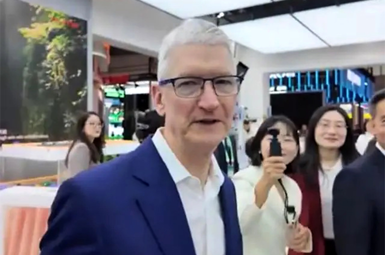 Apple's CEO Tim Cook Visits China for Second Time in a Month