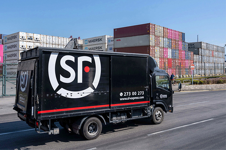 Chinese Courier SF Ends Flat After Raising USD732.5 Million in Hong Kong Listing