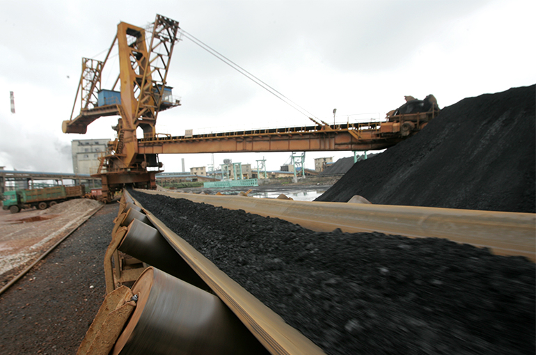 China's Coal Imports Are Set for New Annual Record, Driven by Low Prices