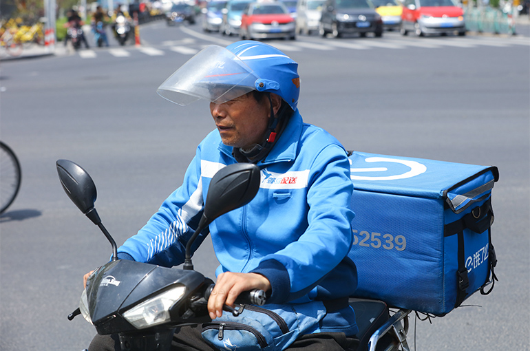 Chinese Takeout Sites Meituan, Ele.me Step Up Efforts to Prevent Delivery Rider Fatigue