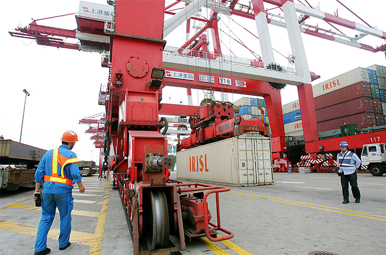 Shanghai Port Is World’s First to Have Yearly Container Throughput of 50 Million TEUs