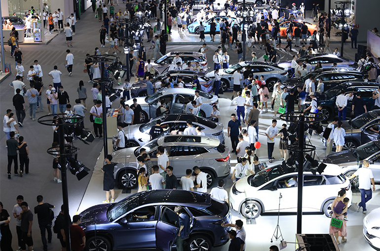 China's Car Buyers Griped About Price Wars, EVs, and Smart Features in 2024