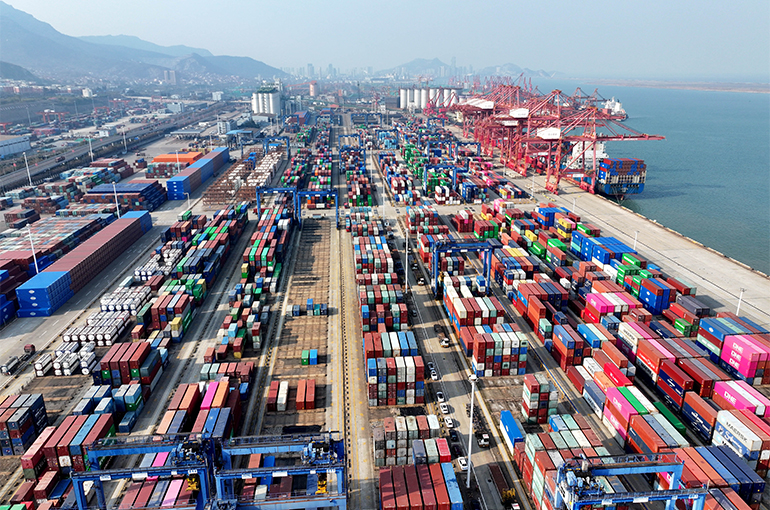 China's Foreign Trade Climbs 5% to Record CNY43.85 Trillion in 2024