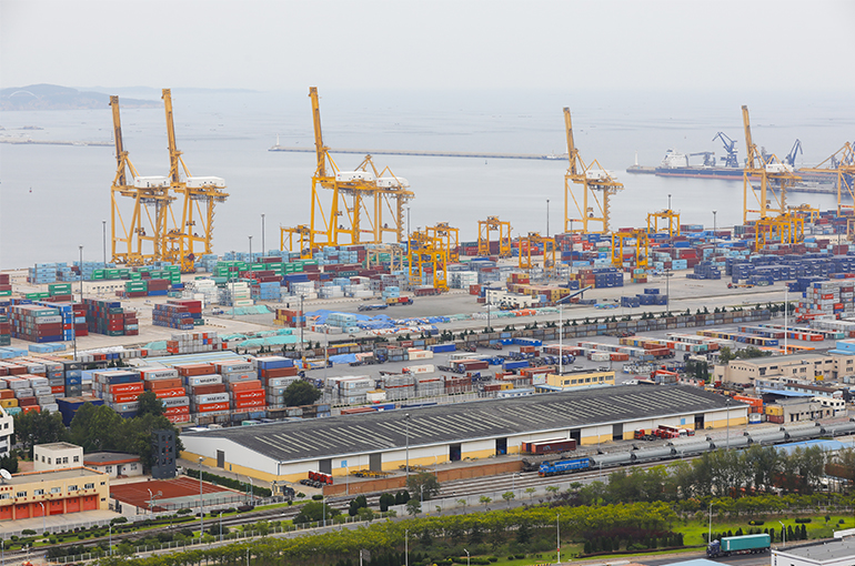 Shanghai to Strengthen Port Capabilities, Boost Role as Shipping Hub