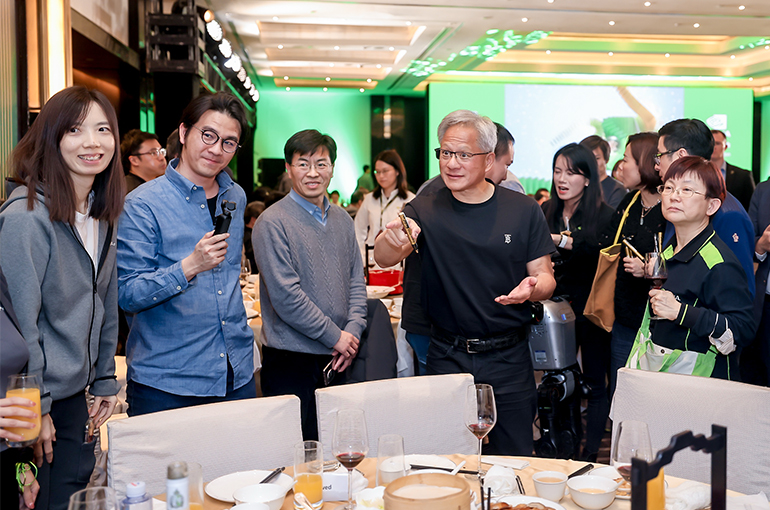 Nvidia's CEO Jensen Huang Leaves Shanghai to Visit Japan