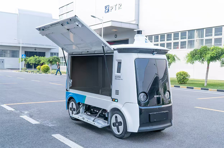 Chinese Couriers Deploy Self-Driving Vans Amid Lunar New Year Labor Shortage