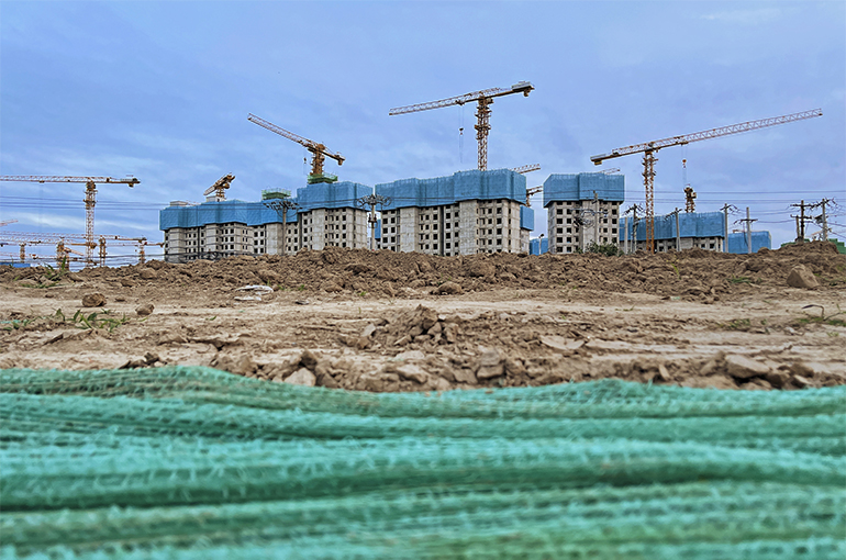 Chinese Local Gov't Income From Land Sales Log Double-Digit Drop for Third Straight Year in 2024