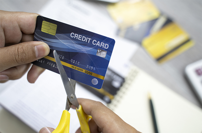 China's Credit Card Market Shrinks 10% in Two Years Amid Tougher Rules, Stiff Competition