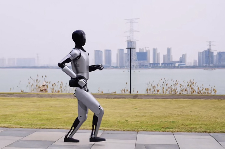 China’s Humanoid Robots Get Set to Impress at World’s First Robot Marathon in Beijing