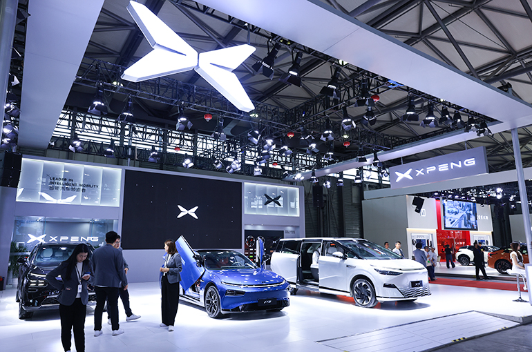 Xpeng Drops Despite Chinese EV Maker Posting Smaller Annual Loss, Bigger Gross Margin