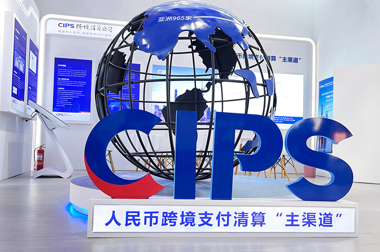 Chinese Cross-Border Payment Platforms Buy Foreign Licenses, Adopt AI to Tackle Competition