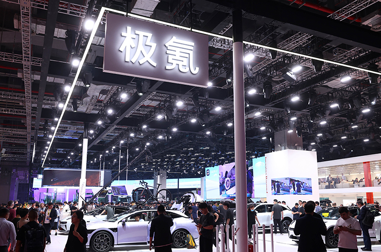China’s Geely to Take EV Unit Zeekr Private; Both Stocks Climb