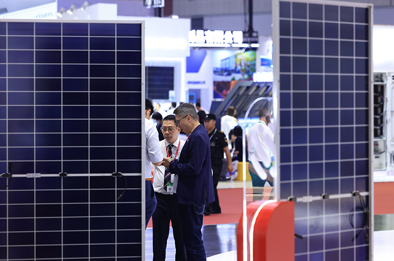 Tariff Spat to Have Minimal Impact on China’s Solar Sector, Bosses Say