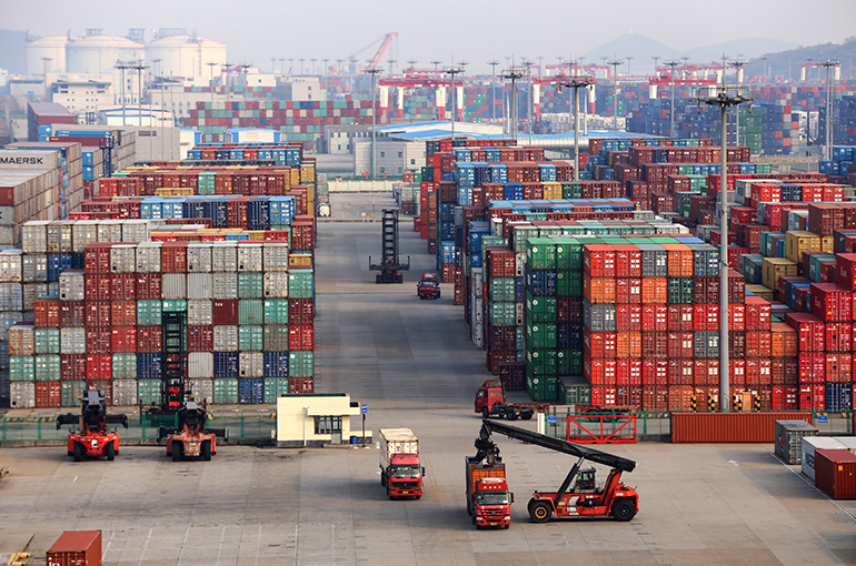 Chinese Exporters Are Swamped by Orders After China, US Reach Temporary Tariff Deal