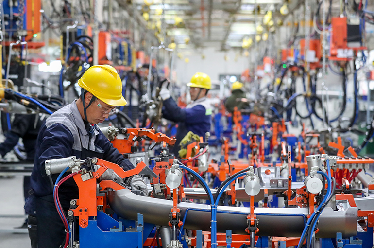 China’s Industrial, Consumption, and Investment Growth Slow in April Amid US Tariff Pressures