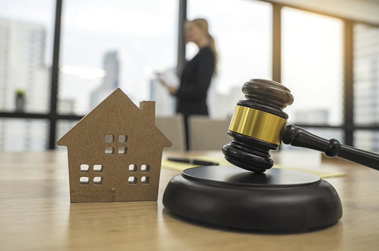 Sky-High Bids for Foreclosed Homes in China Hint at Real Estate Rebound