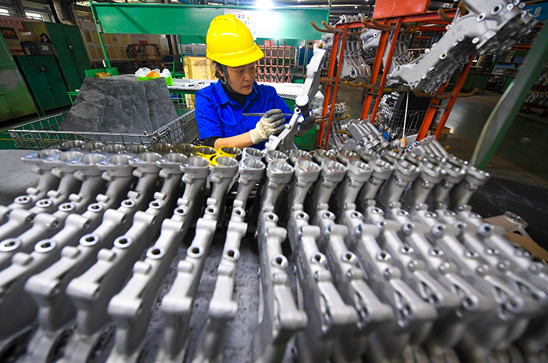 Shanghai Futures Exchange to Accelerate Launch of LNG and Paper Futures, Chief Says