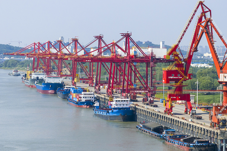 China’s Central, Western Provinces Lead Trade Growth in January to April