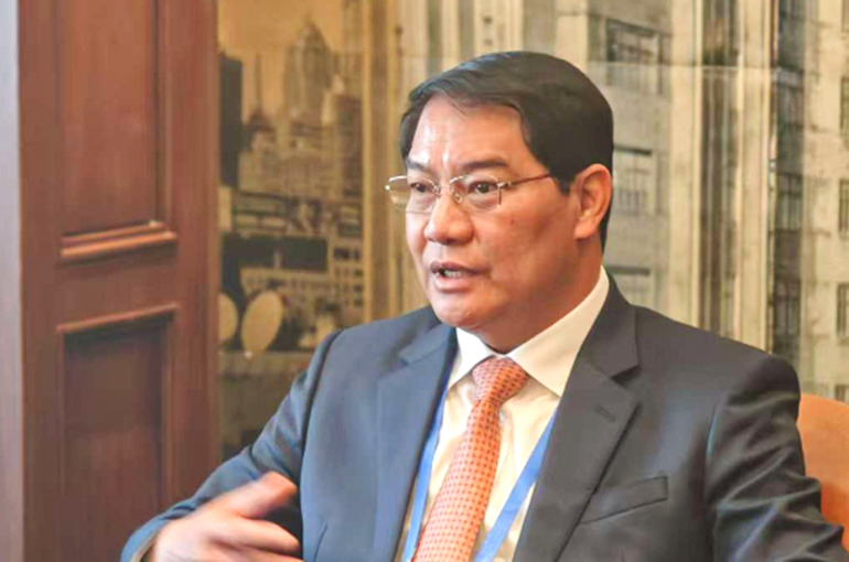 Vientiane's Mayor Hopes More Laotians Will Study in Shanghai