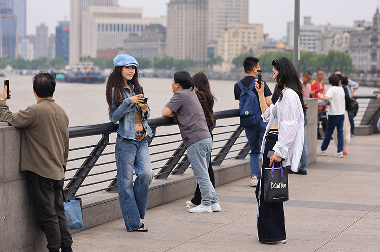 Dragon Boat Festival Boosts Tourism Spending in Shanghai
