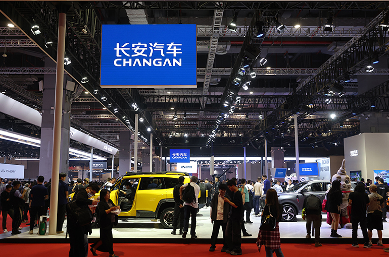 Changan Gains as Carmaker to Spin Off as Solo China SOE, Ending Merger Speculation