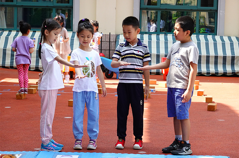 China’s Kindergartens Turn to Combined Child, Elderly Care as Numbers Drop for Third Straight Year