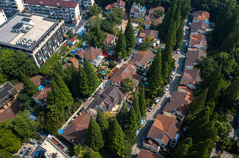 Luxury Properties in Core Urban Areas Remain Buyers' Priority at Auctions Despite Dull Market