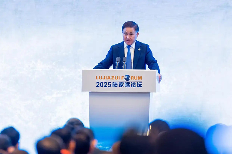 Chinese Financial Regulators Send Out Reform, Opening-Up Signals at Lujiazui Forum