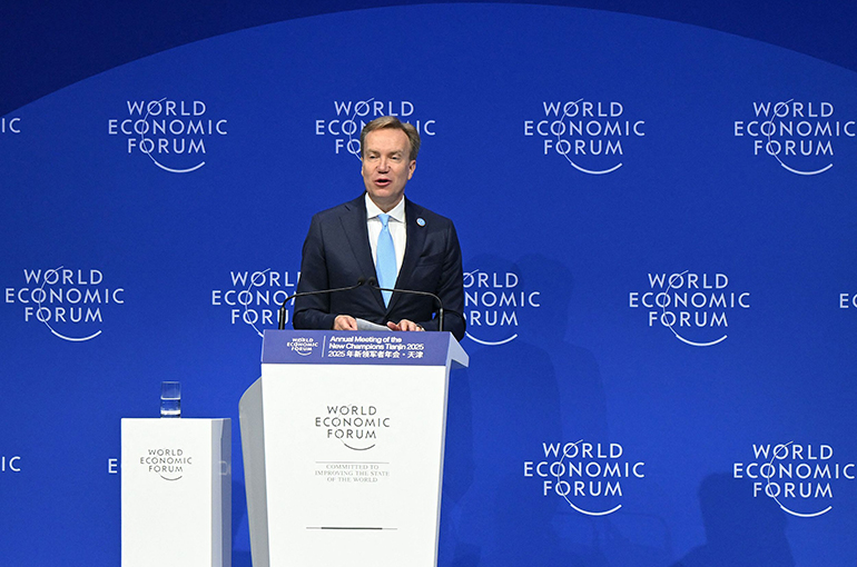 Summer Davos in China's Tianjin Draws Record 1,800 Attendees