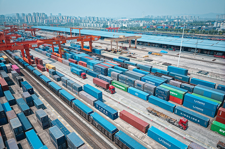 Chongqing's Foreign Trade via China's New Western Land-Sea Link Jumps Almost Two-Fold in First Five Months