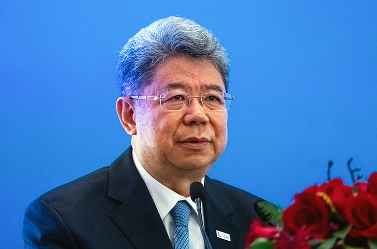 Chinese Energy Giant Sinopec Gets New Chairman From Rival