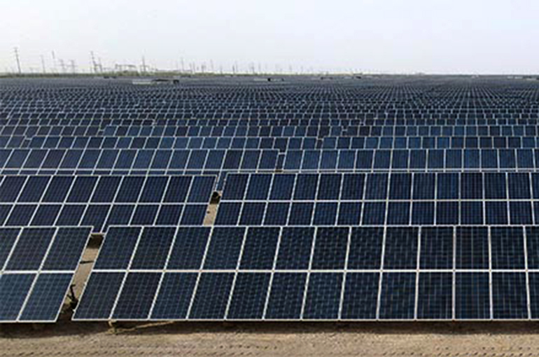 US Subsidy Cuts Push Chinese Solar Firms to Seek New Markets