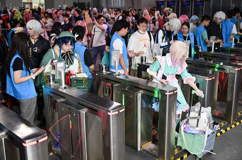 Hundreds of Thousands of Comic and Gaming Fans Flock to Shanghai for Bilibili World 2025