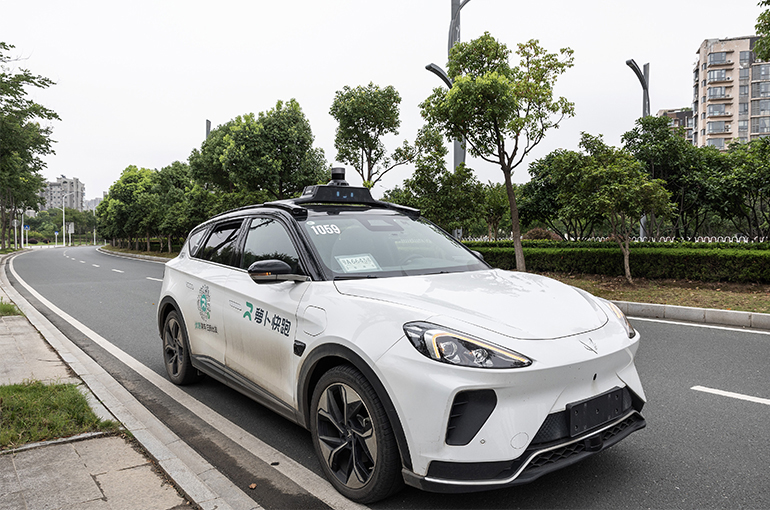 Baidu, Uber Links Arms on Global Robotaxi Rollout