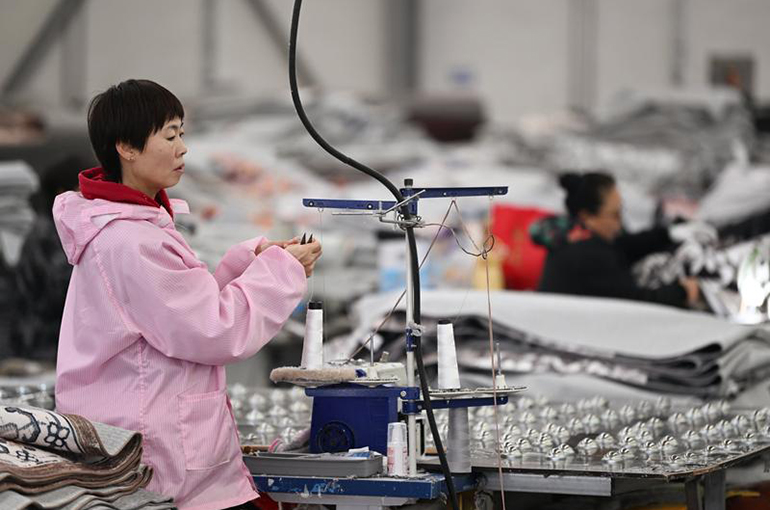 China’s Sewing Machine Makers Turn to Smart Tech to Drive Overseas Growth